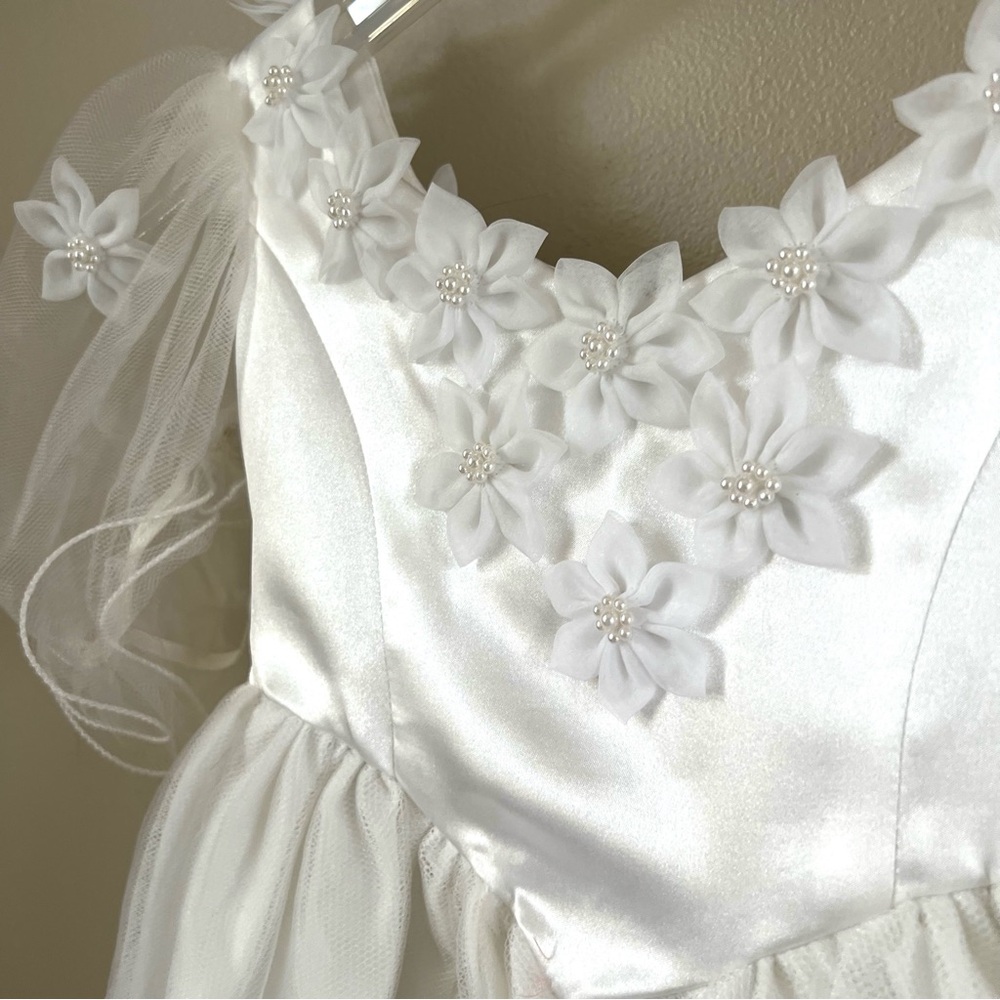 Eden Bridals White Flower Girl Dress with Puff Sleeves Balletcore Size 3 - Picture 5 of 16